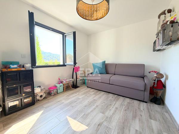 A VENDRE EN EXCLUSIVITE 13610 LE PUY SAINTE REPARADE MAISON RECENTE 4 PIECES D'ENVIRON 97M² AVEC JARDIN, PISCINE ET GARAGE
