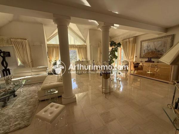 Vente Maison 9 pièces 282 m2 à Étiolles