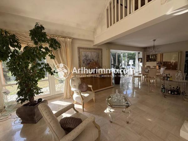Vente Maison 9 pièces 282 m2 à Étiolles