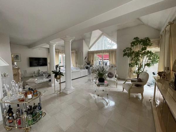 Vente Maison 9 pièces 282 m2 à Étiolles