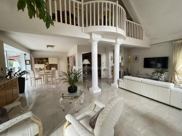 Vente Maison 9 pièces 282 m2 à Étiolles