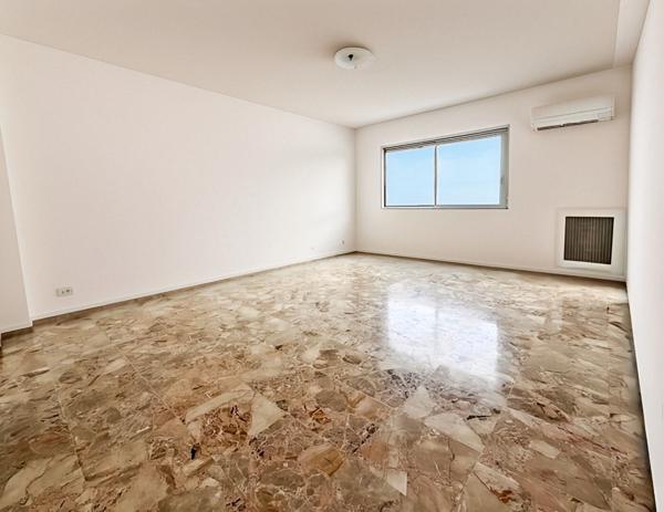 A VENDRE APPARTEMENT TYPE 4 20000 TERRASSE VUE MER