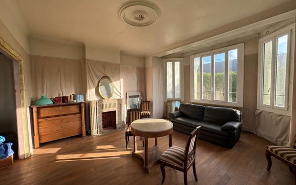 Maison à vendre    9 pièces •  Grandvilliers