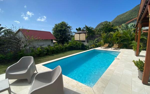 Maison à vendre    8 pièces •  Le Diamant