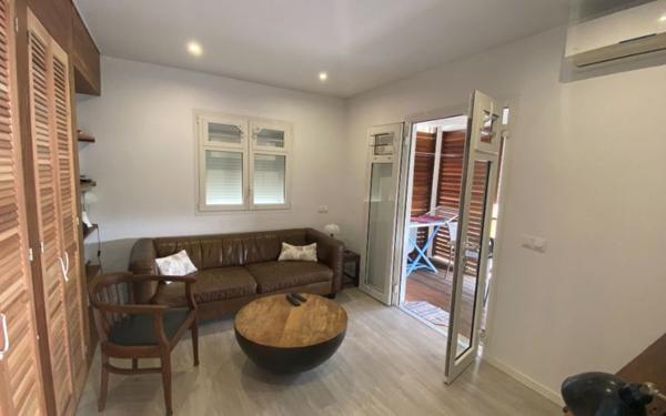 Maison à vendre    8 pièces •  Le Diamant