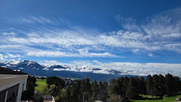 T3 avec vue exceptionnelle sur les montagnes et le golf