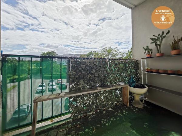 Vente                                                      Appartement
                        
                     4 pièces                      79 m2                     à Évry-Courcouronnes