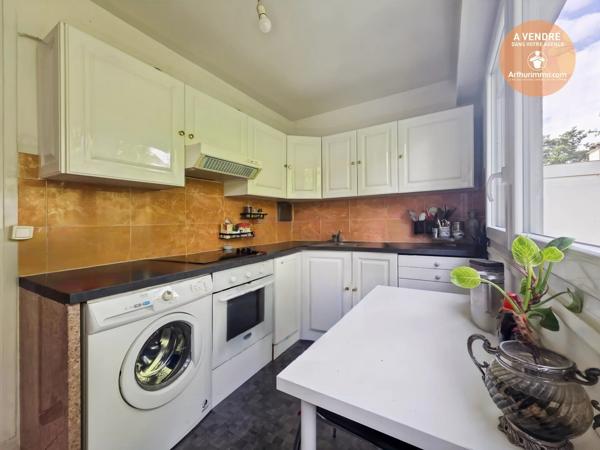 Vente                                                      Appartement
                        
                     4 pièces                      79 m2                     à Évry-Courcouronnes