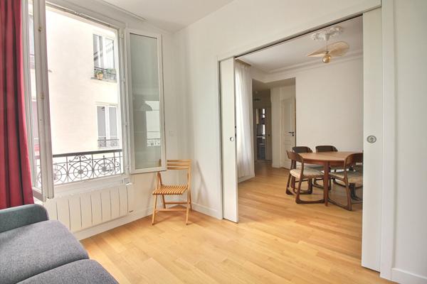 LOCATION d'un appartement 2/3 pièces (39 m²) à PARIS 14 EXCLUSIVITÉ