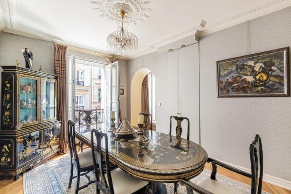 Appartement Paris 9 e - SAINT-GEORGES / HENRY MONNIER