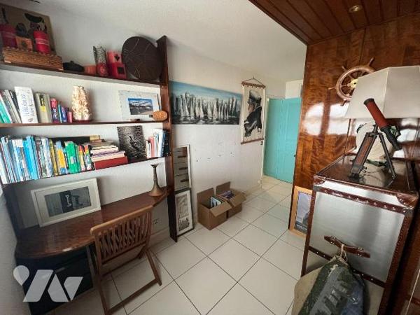 A ARCACHON - GIRONDE (33)
Superbe DUPLEX en 1ère ligne dans résidence de standing avec doubles...