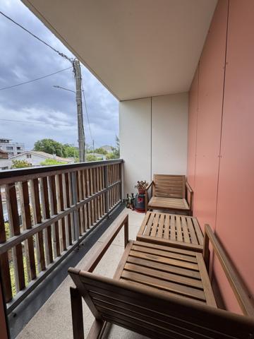 MERIGNAC APPARTEMENT T2 AVEC PARKING ET BALCON