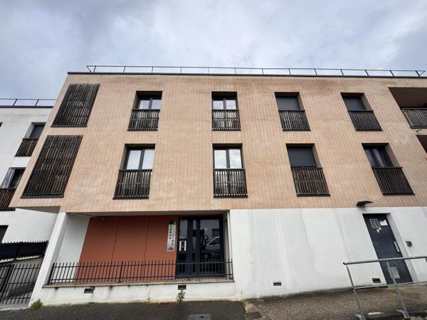 MERIGNAC APPARTEMENT T2 AVEC PARKING ET BALCON