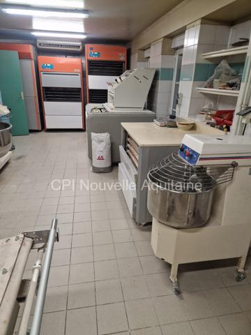 Terres-de-haute-Charente, boulangerie, pâtisserie, snacking, env 200m².