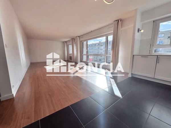 Location Appartement 4 pièces 94.4 m² - Suresnes 92150