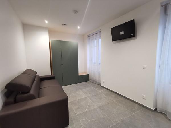 CENTRE VILLE / NEUF / TOTALEMENT EQUIPE