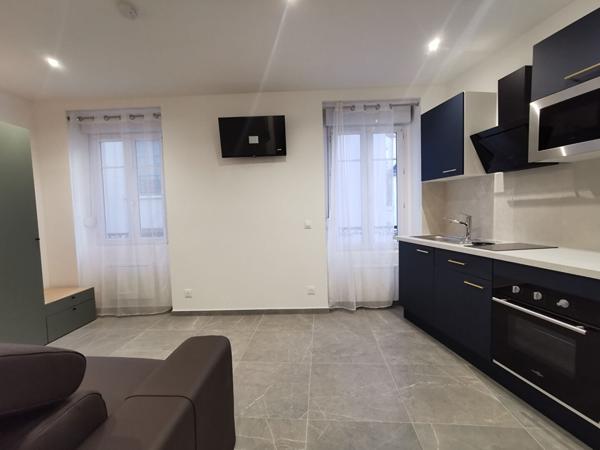 CENTRE VILLE / NEUF / TOTALEMENT EQUIPE