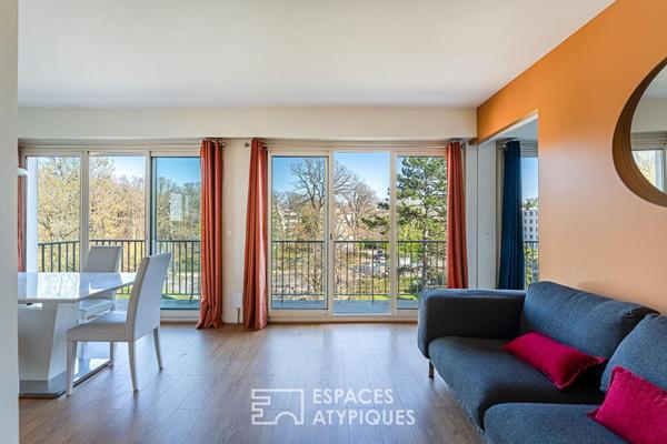 Appartement rénové en dernier étage avec toit terrasse de 85 m² à Versailles