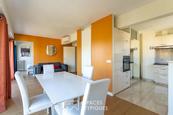 Appartement rénové en dernier étage avec toit terrasse de 85 m² à Versailles
