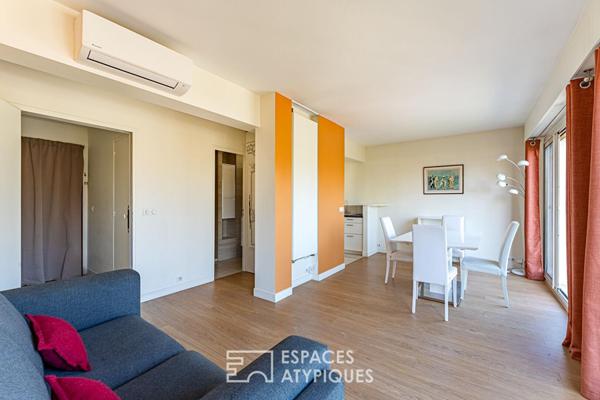 Appartement rénové en dernier étage avec toit terrasse de 85 m² à Versailles