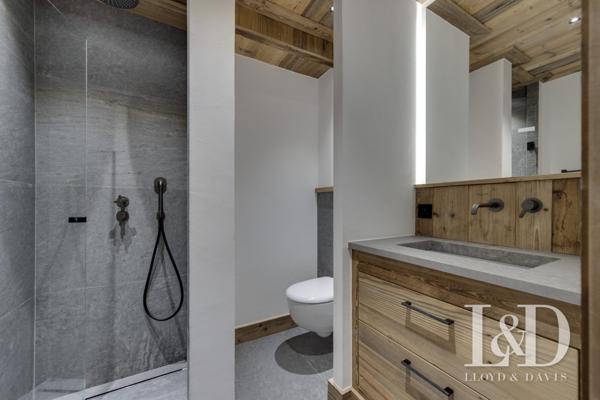 Appartement raffiné dans chalet intimiste, calme absolu à deux pas du centre