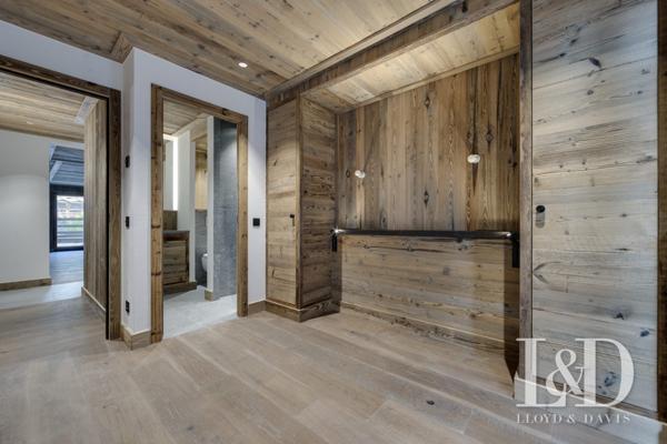 Appartement raffiné dans chalet intimiste, calme absolu à deux pas du centre