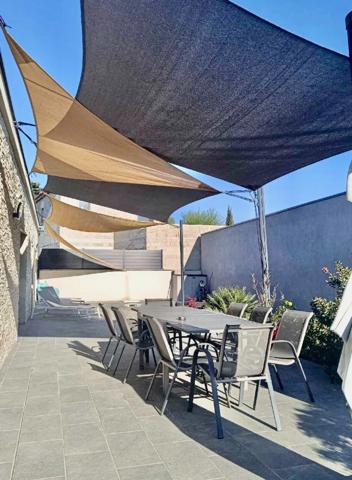 Maison individuelle avec 4 chambres à l'Isle sur La Sorgue avec piscine à deux pas du centre ville