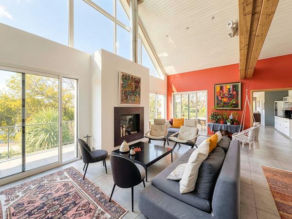 Maison d'architecte de 290m², 5 chambres et vie de plain pied. Résidence privée - Saint Caradec, Hennebont.