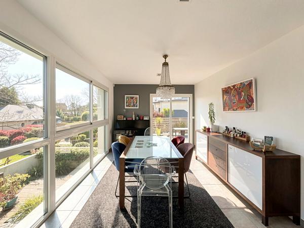 Maison d'architecte de 290m², 5 chambres et vie de plain pied. Résidence privée - Saint Caradec, Hennebont.