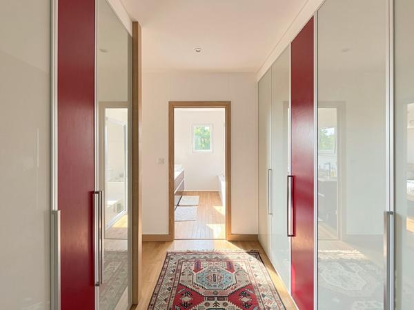 Maison d'architecte de 290m², 5 chambres et vie de plain pied. Résidence privée - Saint Caradec, Hennebont.