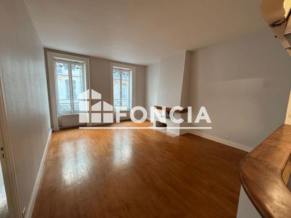Location Appartement 2 pièces 71.27 m² - 4 RUE CHILDEBERT Lyon 69002
