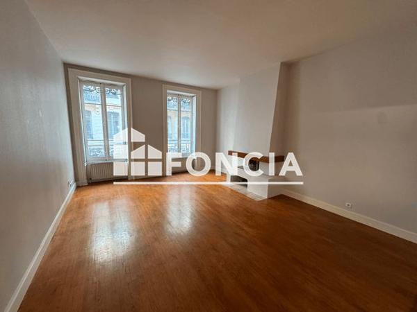 Location Appartement 2 pièces 71.27 m² - 4 RUE CHILDEBERT Lyon 69002