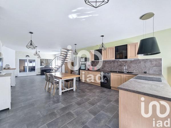 Maison à vendre 5 pièces 122 m² Forges-les-Eaux