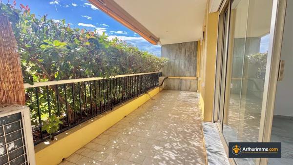 Vente                                                      Appartement
                        
                     3 pièces                      80 m2                     à Nice