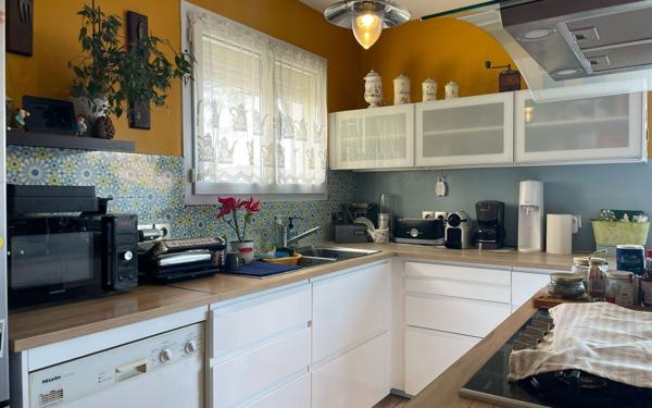 Maison à vendre    4 pièces •  Saint-Paul-Trois-Châteaux