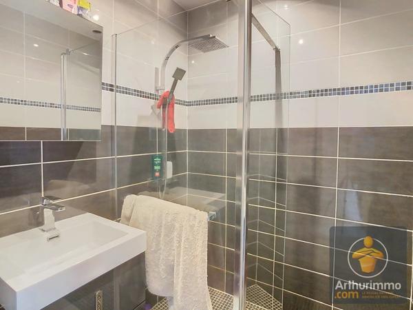 Vente                                                      Appartement
                        
                     3 pièces                      44 m2                     à Mimizan