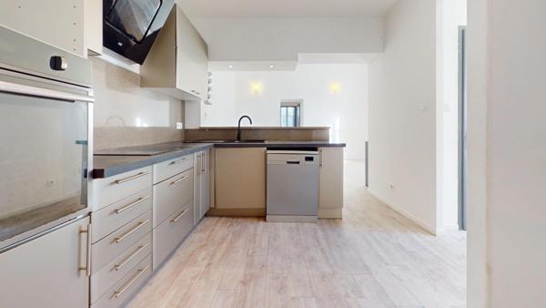 Maison de ville atypique avec extérieur proche centre-ville