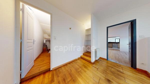 Maison de ville atypique avec extérieur proche centre-ville