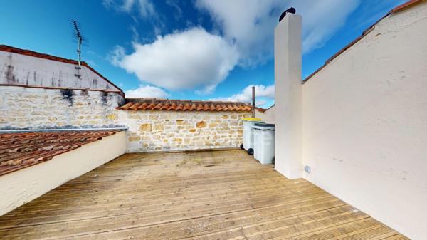 Maison de ville atypique avec extérieur proche centre-ville