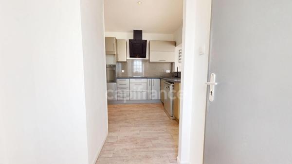 Maison de ville atypique avec extérieur proche centre-ville