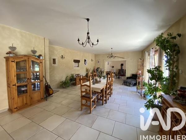 Maison à vendre 7 pièces 238 m² Courthézon