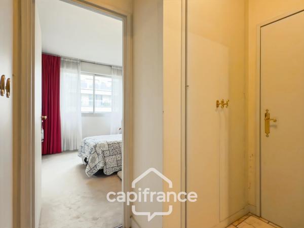 Appartement 2-3 pièces avec balcon à 400m du métro