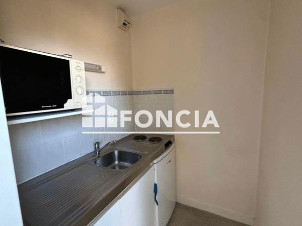 Location Studio 23 m² - 58, ROUTE DE GENCAY Poitiers 86000