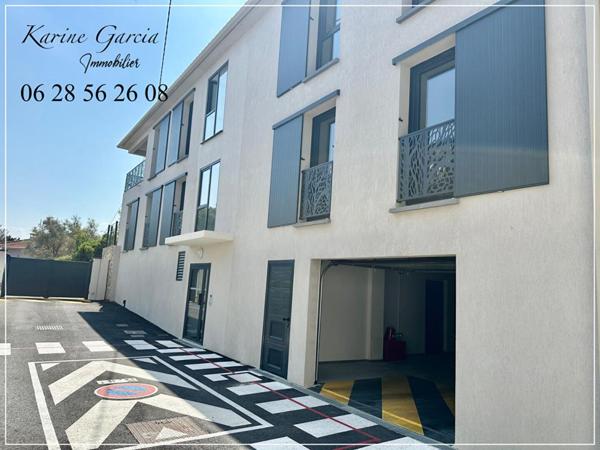SIX FOURS LES PLAGES - CONSTRUCTION RECENTE - APPARTEMENT DE TYPE 3 -  68 m2 - TERRAIN 54 M² - PARKING EN SOUS SOL