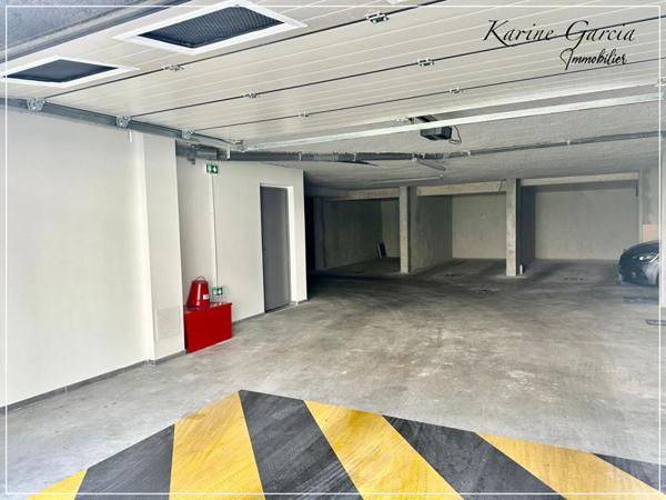 SIX FOURS LES PLAGES - CONSTRUCTION RECENTE - APPARTEMENT DE TYPE 3 -  68 m2 - TERRAIN 54 M² - PARKING EN SOUS SOL
