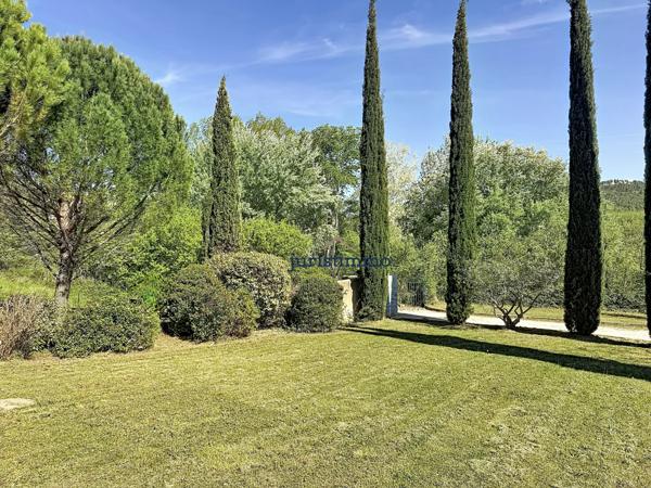 Saint-Romain-en-Viennois (84110) Une propriété provençale confidentielle dans un écrin de verdure, à proximité immédiate de Vaison-la-Romaine