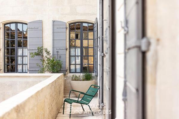 Hôtel Particulier du XVIIe revisité, en coeur de village