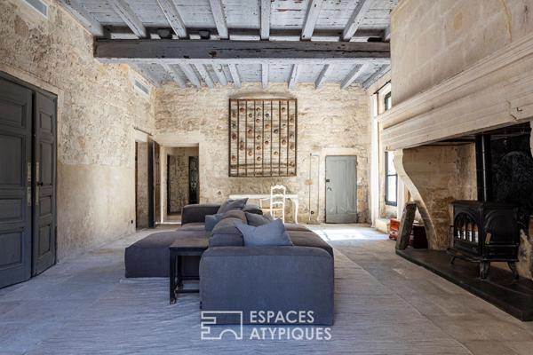 Hôtel Particulier du XVIIe revisité, en coeur de village