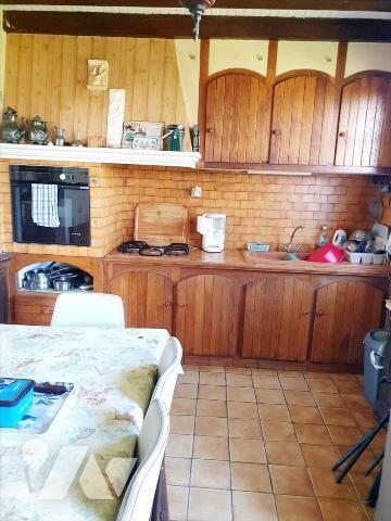 -REVILLE- AUX ABORDS DES COMMODITES-