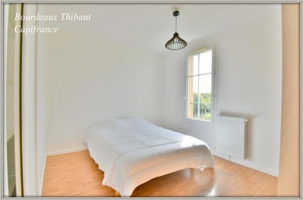 A louer une très belle maison meublée sur la commune de COMBS LA VILLE 77